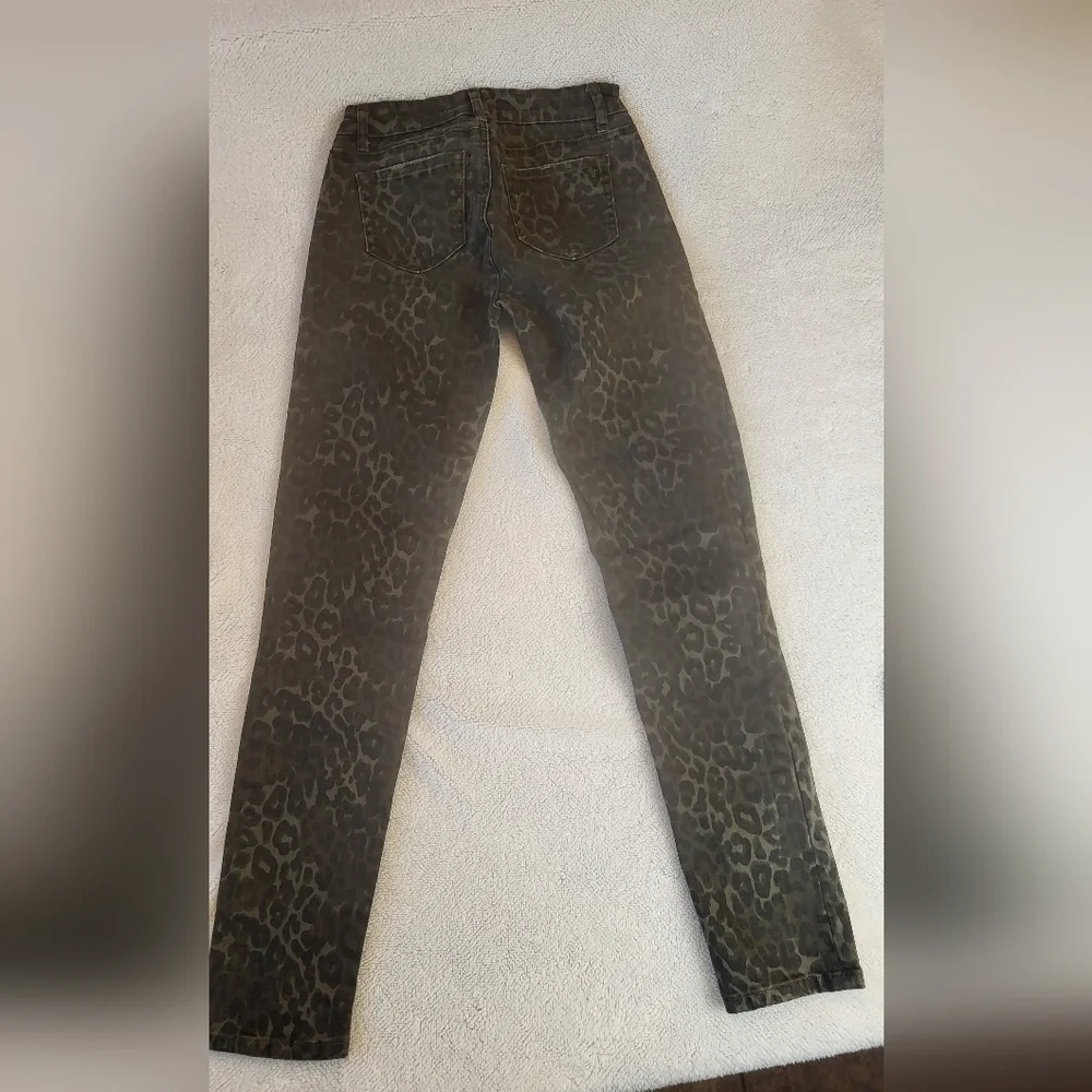 Tractr Girl's Size 16 Green Camo Denim Skinny Jeans